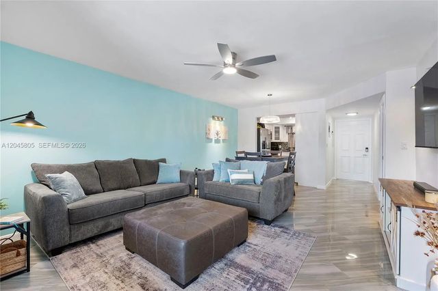 610 Tennis Club Drive #104, Fort Lauderdale