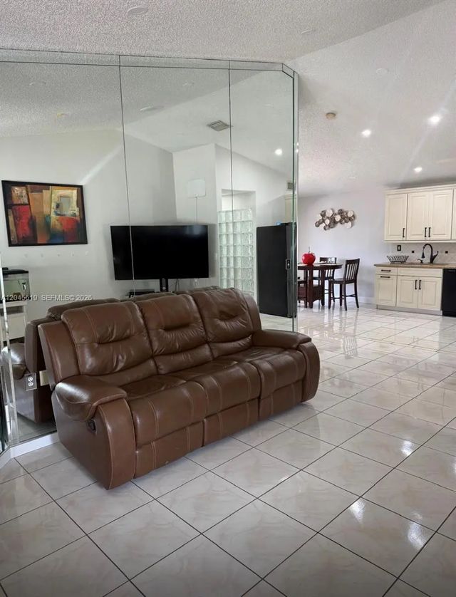 4 of 19 - 14406 Sw 179th Lane, Miami, FL