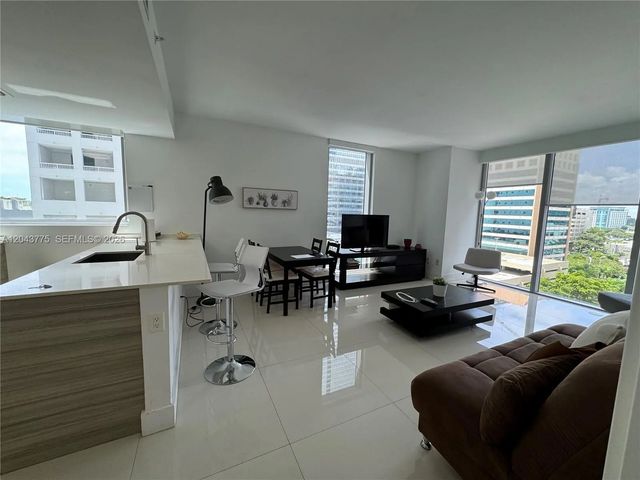 1300 Brickell Bay Drive #901, Miami