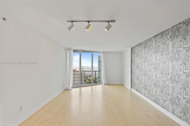 5 of 40 - 335 S Biscayne Boulevard #3503, Miami, FL