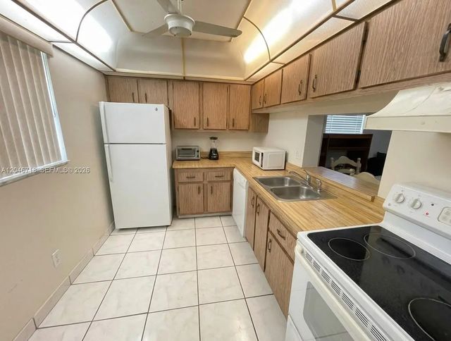 5 of 18 - 2800 Nw 56th Avenue #b207, Lauderhill, FL