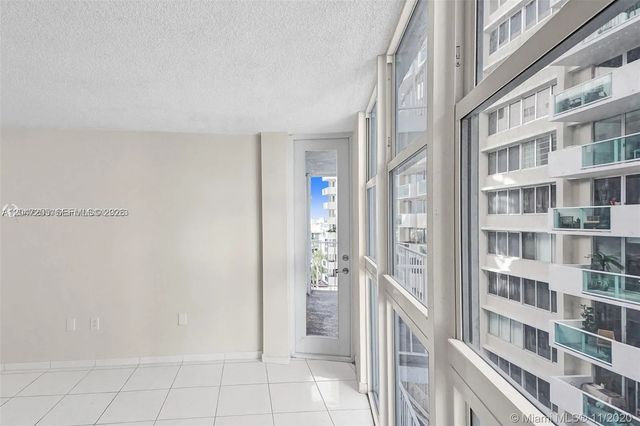 2 of 29 - 1228 West Avenue #613, Miami Beach, FL