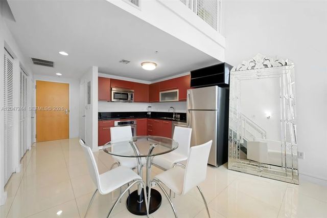 3 of 22 - 244 Biscayne Boulevard #451, Miami, FL
