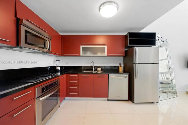 4 of 22 - 244 Biscayne Boulevard #451, Miami, FL