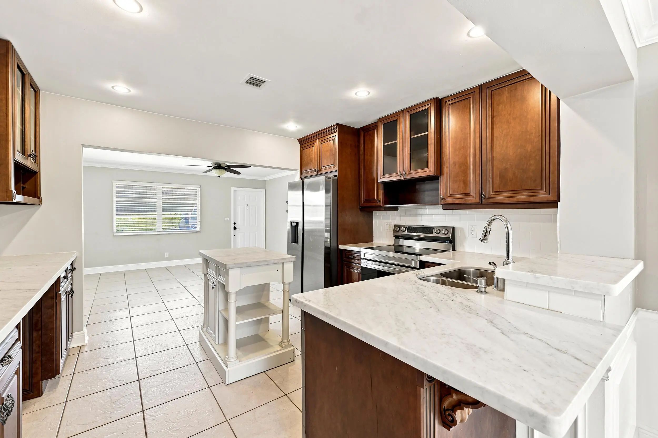 4569 Nw 16th Avenue, Tamarac