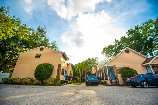 12216 N 59th Street, Tampa