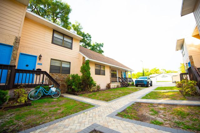 2 of 12 - 12216 N 59th Street, Tampa, FL