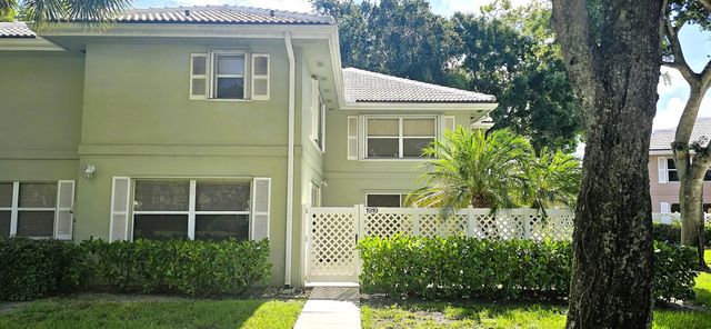 2 of 26 - 1919 Hartford Court, West Palm Beach, FL