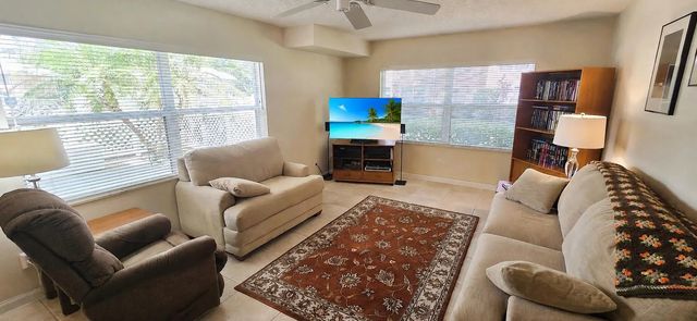 5 of 26 - 1919 Hartford Court, West Palm Beach, FL