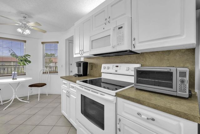 5 of 27 - 13001 Sw 15th Court #404t, Pembroke Pines, FL