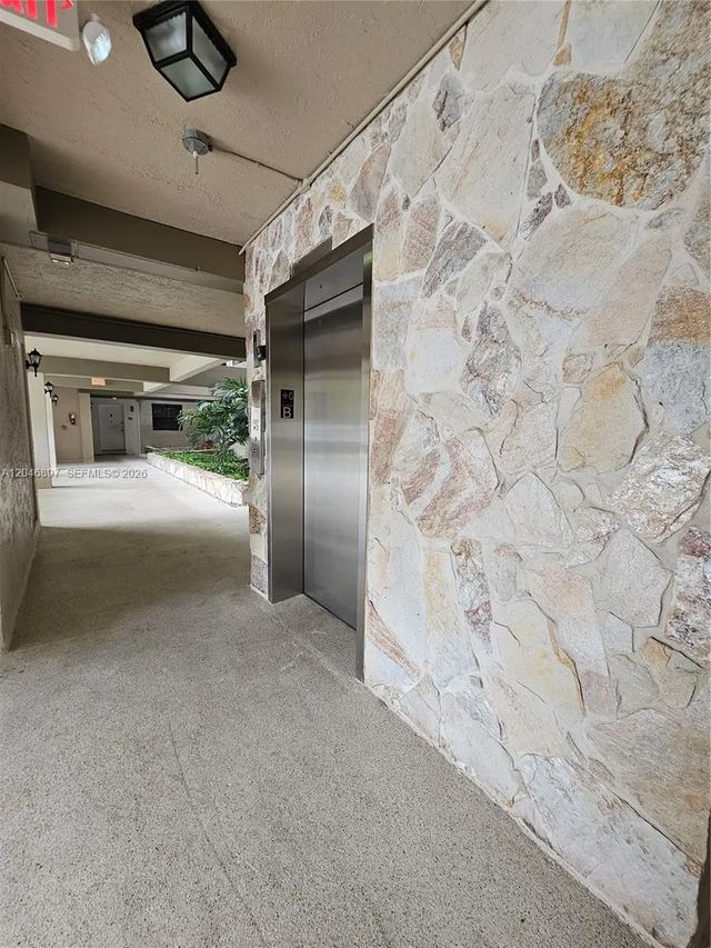 3 of 17 - 461 Ives Dairy Road #406-2, Miami, FL
