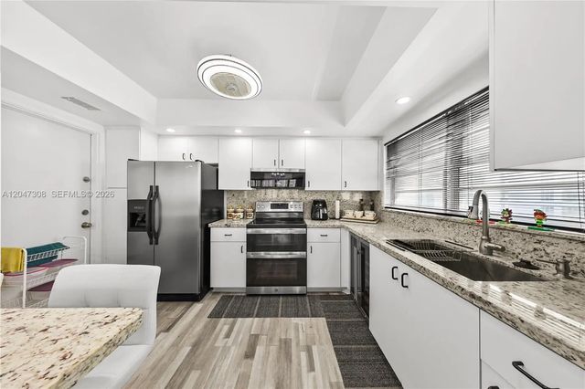 3 of 21 - 1825 S Ocean Drive #914, Hallandale Beach, FL