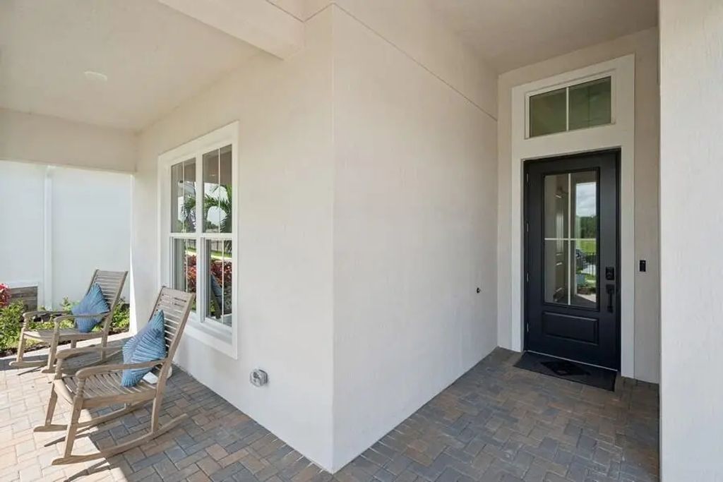 10121 Nw Field Flower Trail, Port St. Lucie