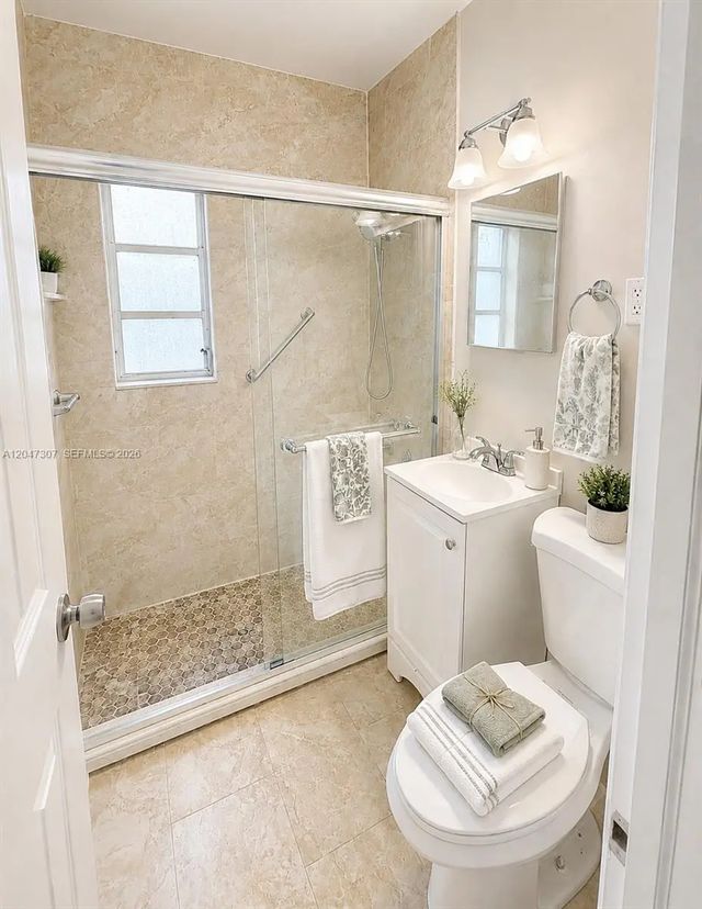 4 of 14 - 790 E 6th Place, Hialeah, FL