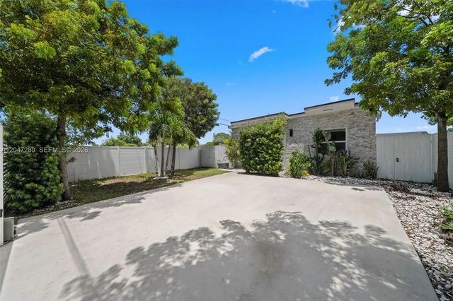 4 of 23 - 5629 Nw 31st Avenue, Miami, FL