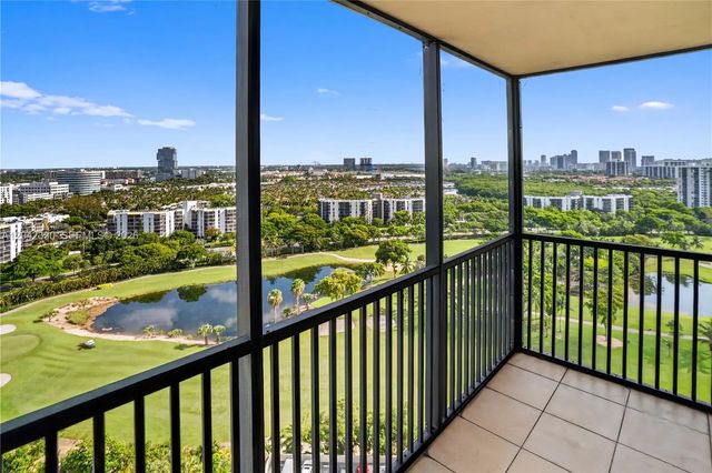 20301 W Country Club Drive #2122, Aventura