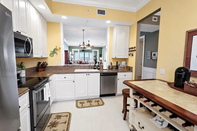 5 of 36 - 21 Harbour Isle Drive W #ph02, Fort Pierce, FL