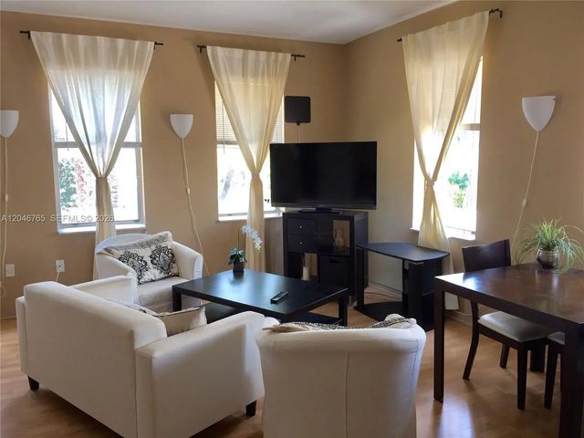 2 of 13 - 802 Euclid Avenue #201, Miami Beach, FL