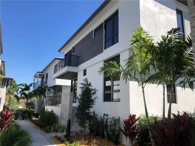 2 of 9 - 8243 Nw 48th Street, Doral, FL