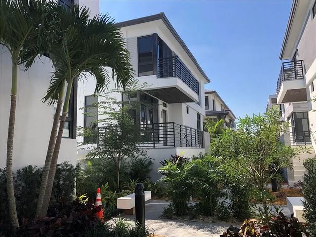 3 of 9 - 8243 Nw 48th Street, Doral, FL