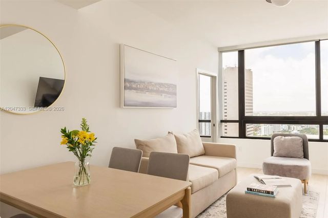 5 of 82 - 225 N Miami Avenue #3412, Miami, FL