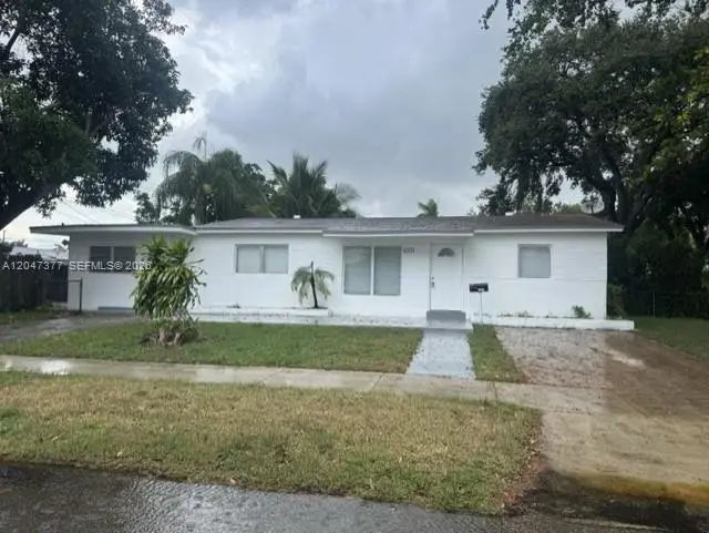3 of 20 - 6901 Thomas Street, Hollywood, FL