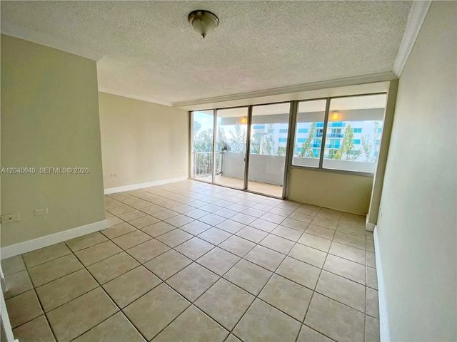 3 of 16 - 7545 E Treasure Drive #3i, North Bay Village, FL
