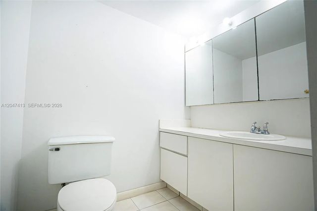 5 of 25 - 600 Three Islands Boulevard #316, Hallandale Beach, FL