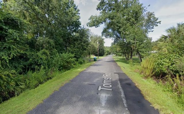 2 of 3 - 242 Toms Road, Debary, FL