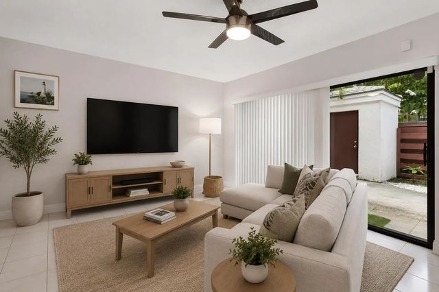 4 of 69 - 3015 Oaktree Lane #unit 277, Hollywood, FL