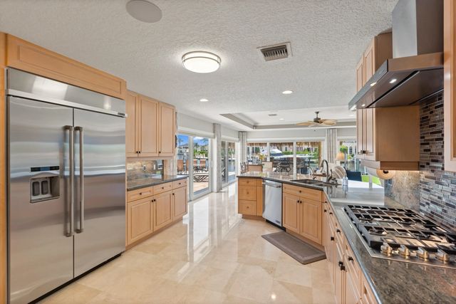 3 of 55 - 2600 Ne 33rd Street, Lighthouse Point, FL
