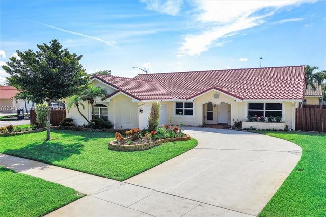 4870 Hawkes Bluff Avenue, Davie