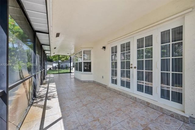 3 of 38 - 4870 Hawkes Bluff Avenue, Davie, FL