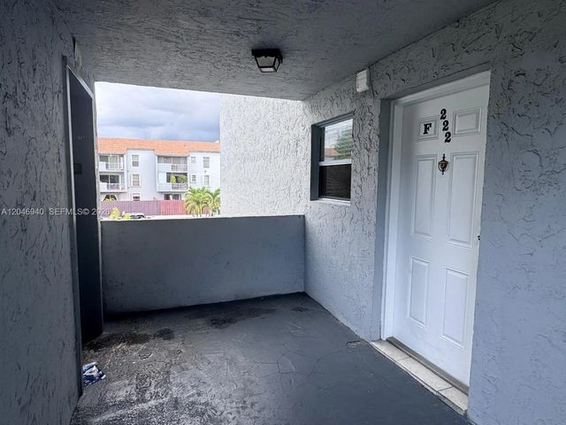 5 of 24 - 1725 W 60th Street #f222, Hialeah, FL