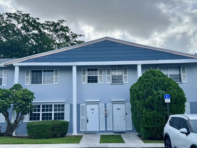 8028 Sw 17th Place #, Davie