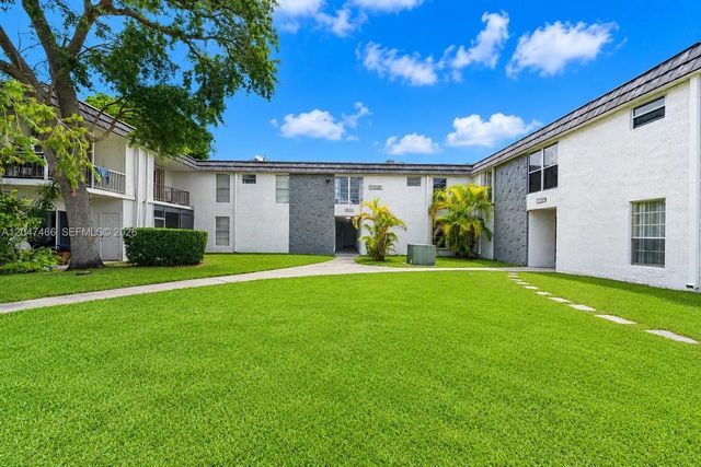 4 of 30 - 10381 N Kendall Drive #m8, Miami, FL
