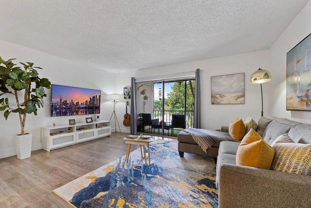 5 of 30 - 10381 N Kendall Drive #m8, Miami, FL