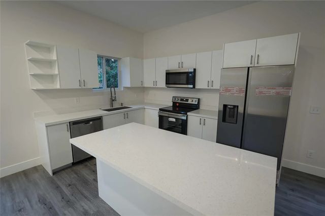 5 of 13 - 732 19th Street, West Palm Beach, FL