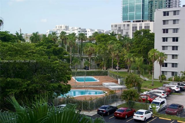 5 of 23 - 9125 Sw 77th Avenue #501, Miami, FL