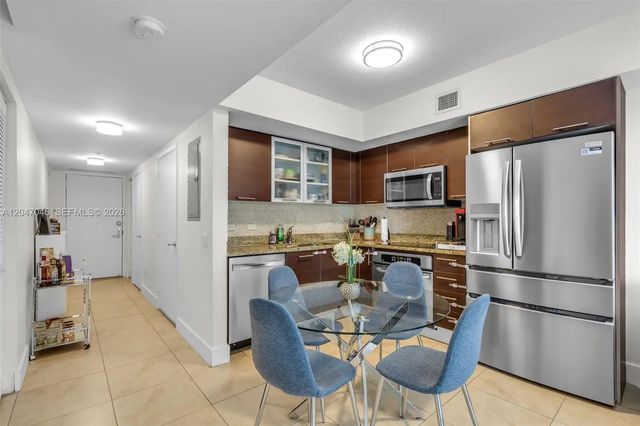 3 of 26 - 41 Se 5th Street #908, Miami, FL