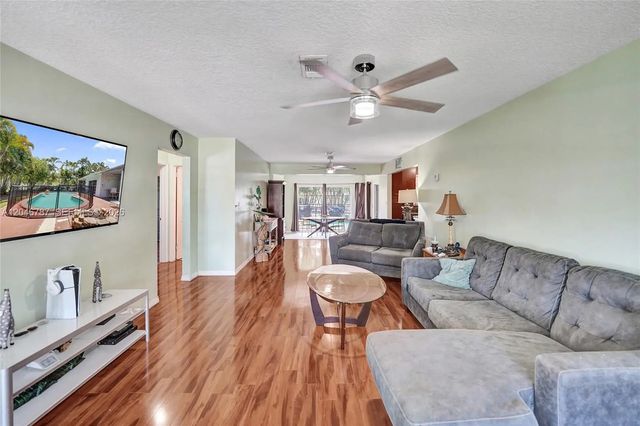 3 of 36 - 206 Se 3rd Street, Dania Beach, FL