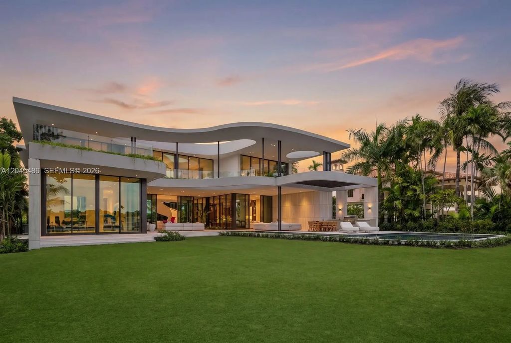 1015 S Southlake Drive, Hollywood
