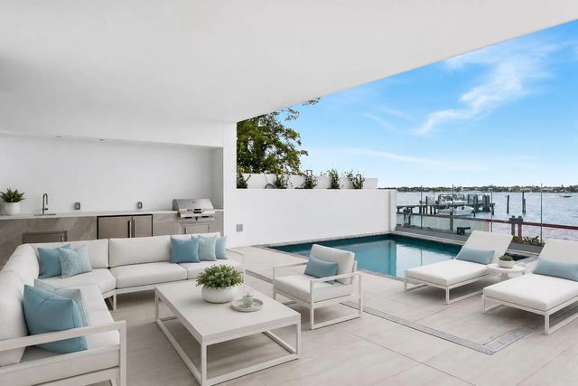 2 of 66 - 4714 N Flagler Drive #102, West Palm Beach, FL