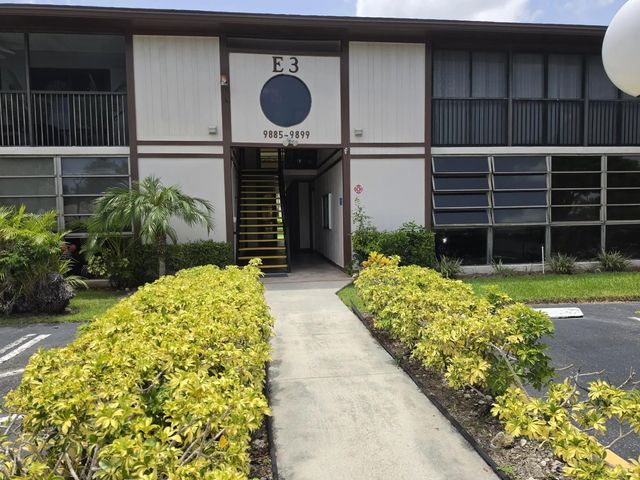 4 of 80 - 9895 N Belfort Circle #110, Tamarac, FL