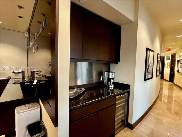 5 of 30 - 20900 Ne 30 Th Avenue #600, Aventura, FL