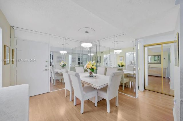 5 of 40 - 7000 Nw 17th Street #303, Plantation, FL