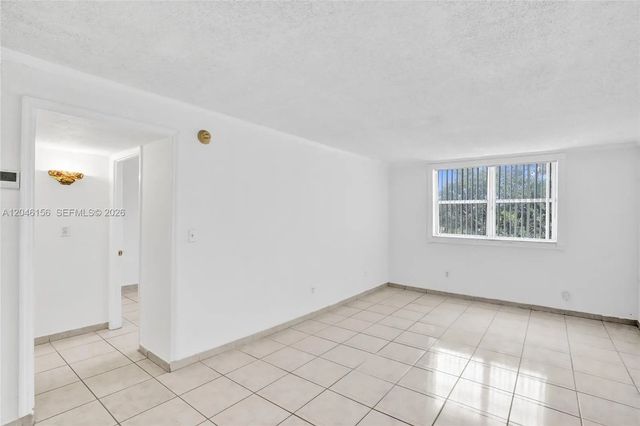 4 of 20 - 606 W 81st Street #323, Hialeah, FL