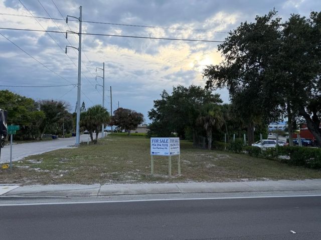 3 of 8 - 408 Avenue E, Fort Pierce, FL