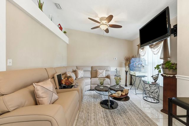5 of 31 - 1842 Sw Penrose Avenue, Port St. Lucie, FL