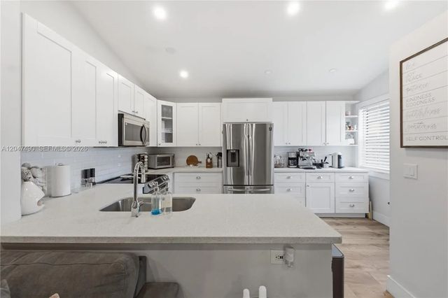 11862 Nw 11th Street #11862, Pembroke Pines